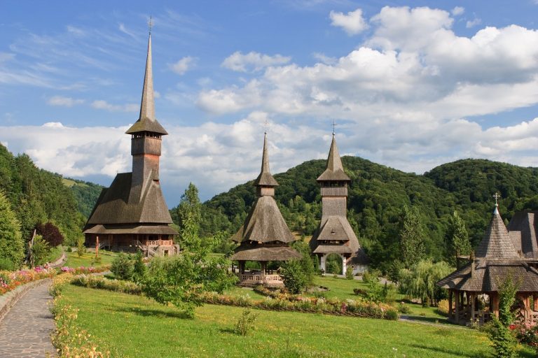 Istoria și tradiția bisericilor de lemn din România